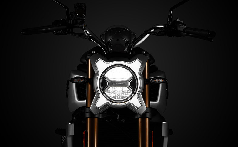 products/100/002/448/92/cfmoto 700cl-x heritage abs motociklas 5.jpg