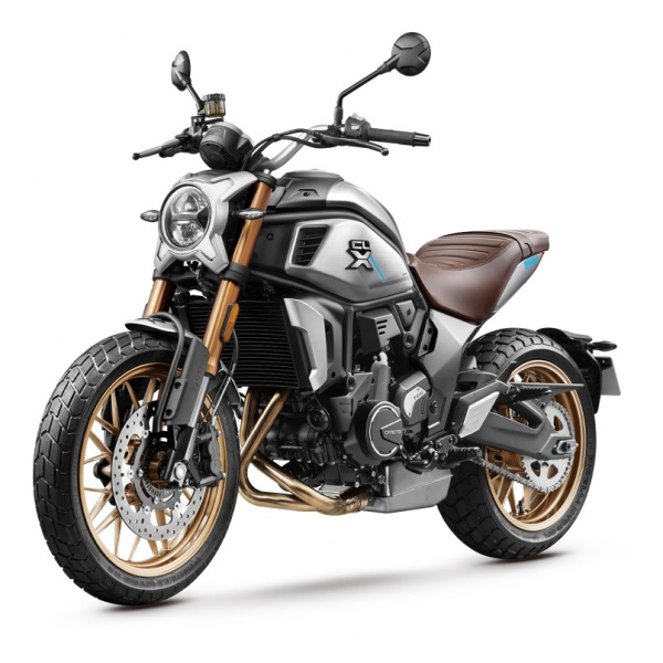 products/100/002/448/92/cfmoto 700cl-x heritage abs motociklas 9.jpg