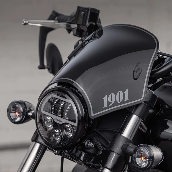 products/100/002/708/92/Priekinis stiklas 1901 Low Fly tamsintas Indian Scout 2882010_1.jpg