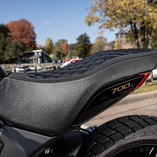 products/100/002/908/12/Aukstinta sedyne 25mm juoda CFMOTO 700CL-X_1.jpg