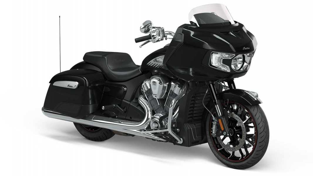 products/100/002/994/52/indian motorcycle challenger titanium black metallic abs 2022 1.jpg