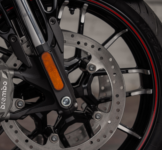 products/100/002/994/52/indian motorcycle challenger titanium black metallic abs 2022 2.jpg