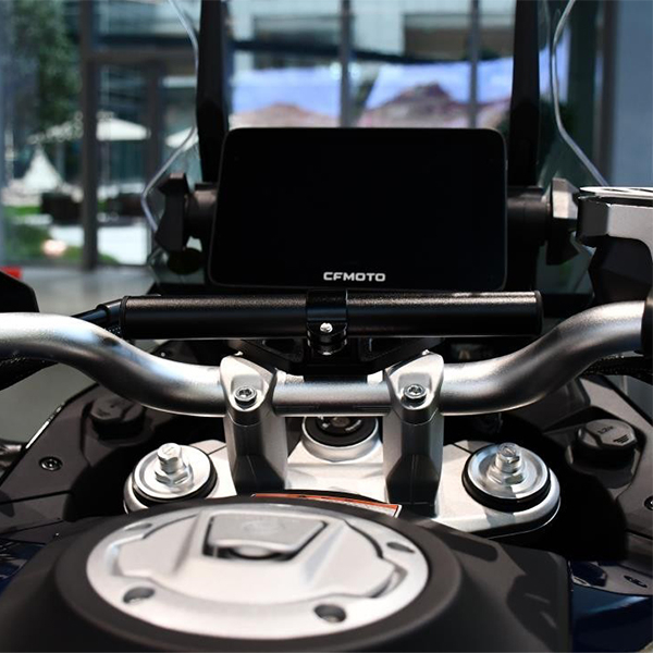 products/100/003/178/52/Papildomas tvirtinimas navigacijai ar racijai CFMOTO 800MT 6WWV-808300-5000_2.jpg