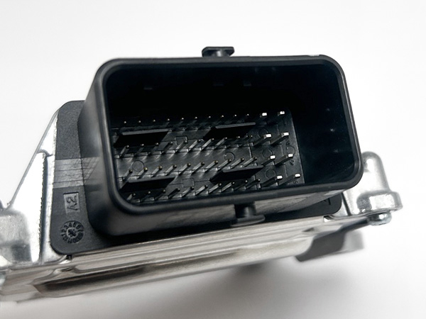products/100/003/461/52/9CRV-001000-J000 2.jpg
