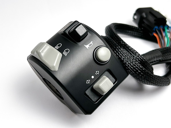 products/100/003/935/09/6KMV-166000-8003 2.jpg