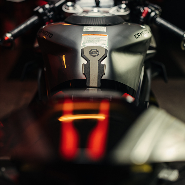 products/100/003/947/32/Degalu bako apsauginis lipdukas CFMOTO 450SR ir 450SR-S_2.jpg