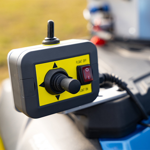 products/100/004/816/72/Modulinis buldozeris ir sniego peilis 2-in-1 su hidrauliniu valdymu 20.7650A_real1.jpg