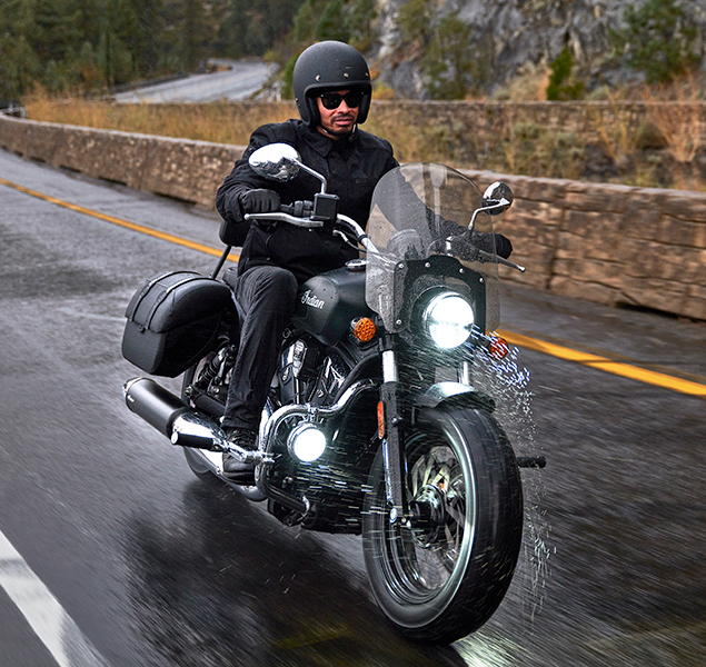 products/100/005/002/13/Indian-Motorcycle-Super-Scout-2025-Black-Smoke-with-Graphics-p6.jpg