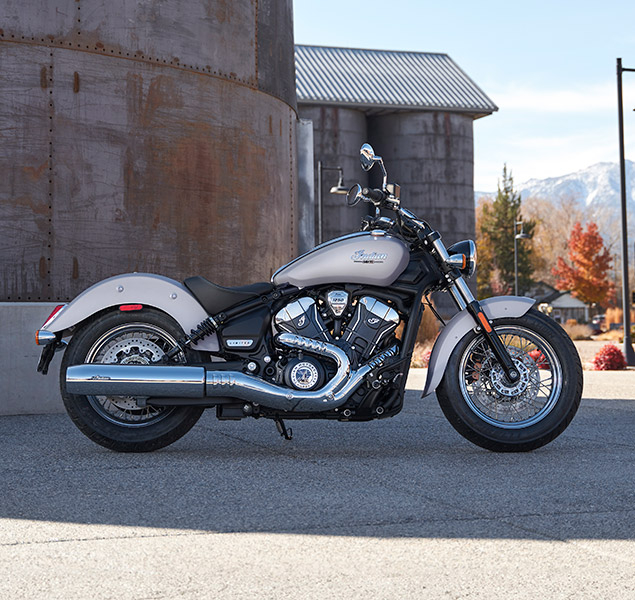 products/100/005/094/36/Indian-Motorcycle-Scout-Classic-Limited-ABS-2025-Silver-Quartz-Smoke-p4.jpg