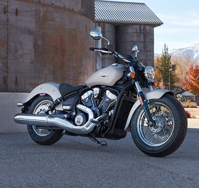 products/100/005/094/36/Indian-Motorcycle-Scout-Classic-Limited-ABS-2025-Silver-Quartz-Smoke-p5.jpg