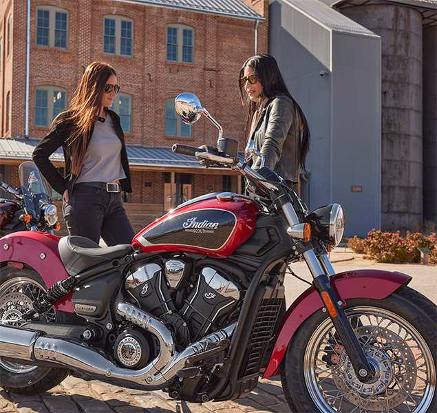 products/100/005/094/37/Indian-Motorcycle-Scout-Classic-Limited-Tech-ABS-2025-Sunset-Red-Metallic-p4.jpg