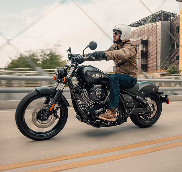 products/100/005/094/45/Indian-Chief-Dark-Horse-ABS-2025-Black-Smoke-p16.jpg