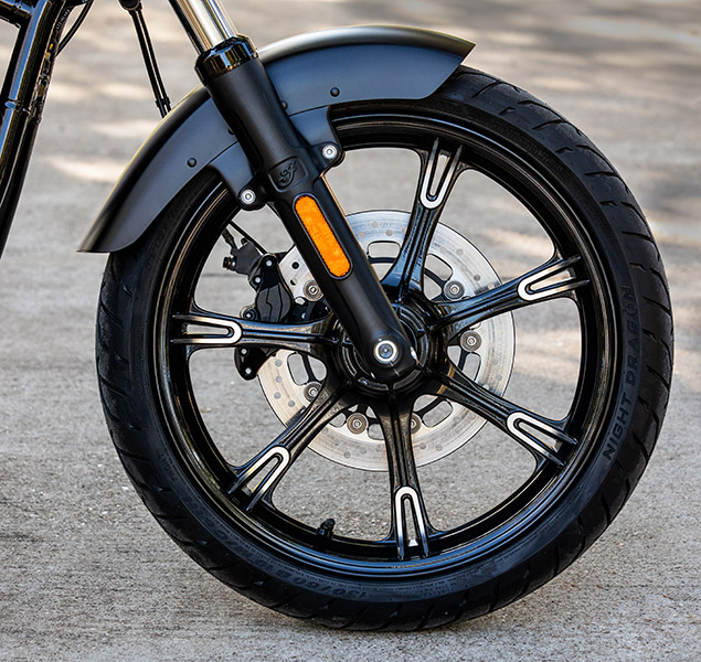 products/100/005/094/45/Indian-Chief-Dark-Horse-ABS-2025-Black-Smoke-p8.jpg