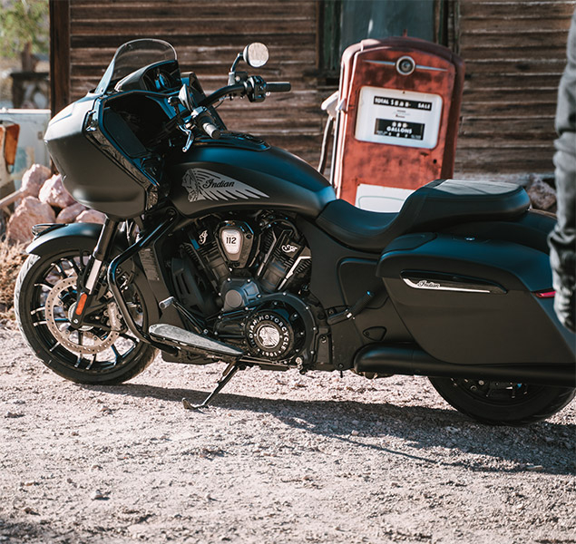 products/100/005/094/49/Indian-Challenger-Dark-Horse-112-2025-Black-Smoke-p10.jpg