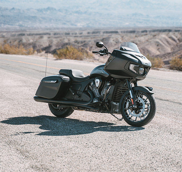 products/100/005/094/49/Indian-Challenger-Dark-Horse-112-2025-Black-Smoke-p4.jpg