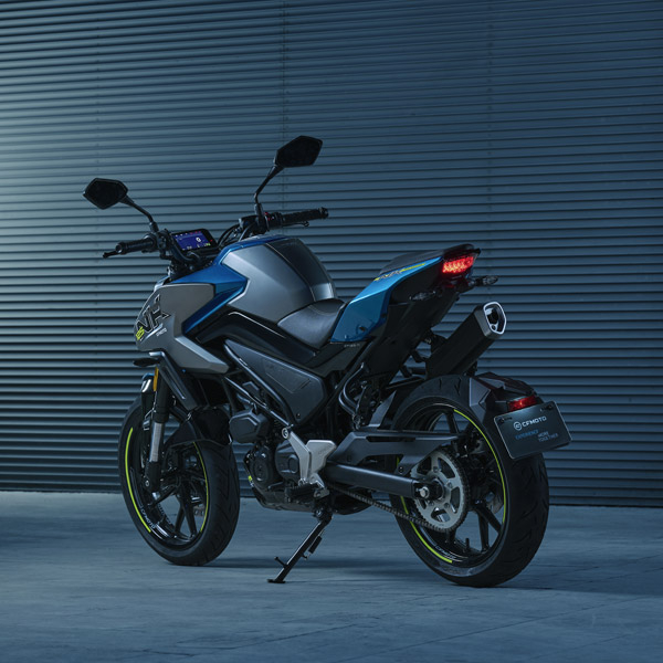products/100/005/124/14/CFMOTO_125NK_2025_Zephyr_Blue_p4.jpg