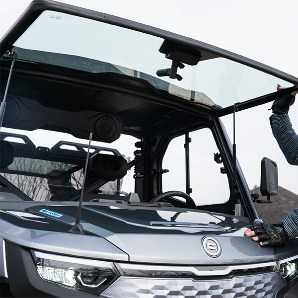 products/100/005/124/15/CFMOTO UFORCE U6 EV EPS Bagis ratinis traktorius Metallic Grey_real1.jpg