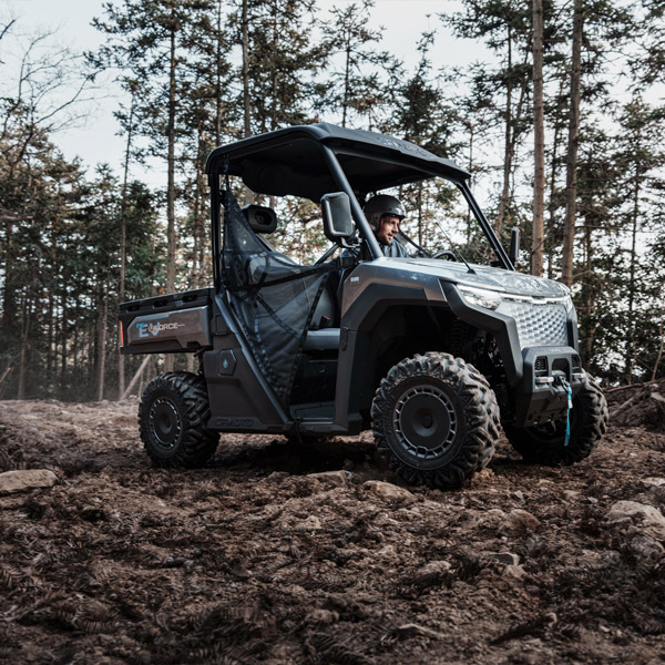 products/100/005/124/15/CFMOTO_UFORCE_U6_EV_2025_p6.jpg