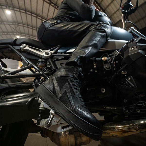 products/100/005/136/79/Moto Batai PANDO MOTO Apex Juodi_2.jpg