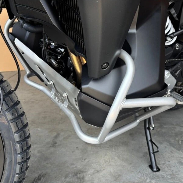 products/100/005/518/93/Apsauginiai lankai apatiniai CFMOTO 800MT-X sidabriniai_2.jpg