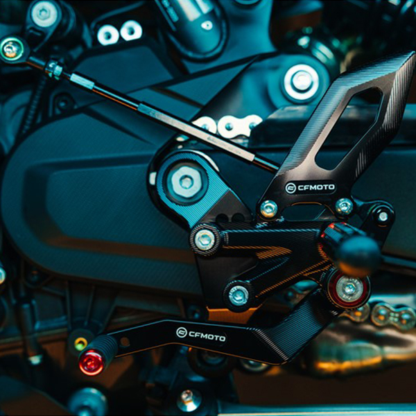 products/100/005/519/66/Reguliuojamas pakojis kaire puse CFMOTO 800NK_3.jpg