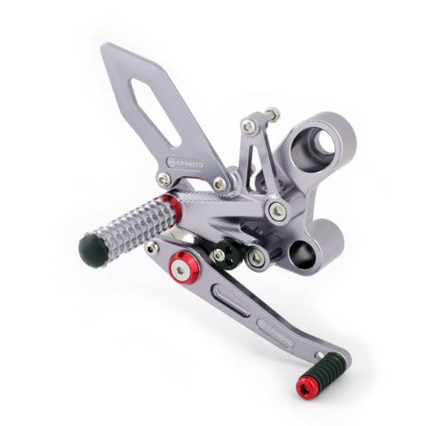 products/100/005/519/69/Reguliuojamas pakojis desine puse CFMOTO 800NK Sidabrinis.jpg