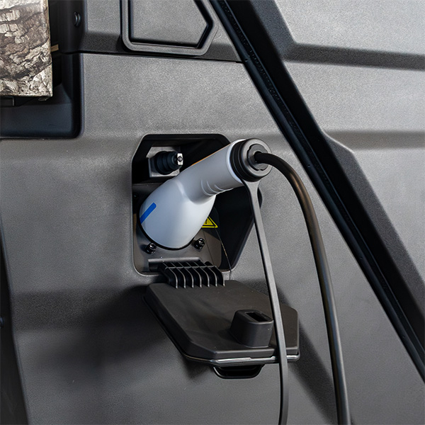 products/100/005/521/12/Isorinio maitinimo EU adapteris V2L CFMOTO U6 EV(1).jpg