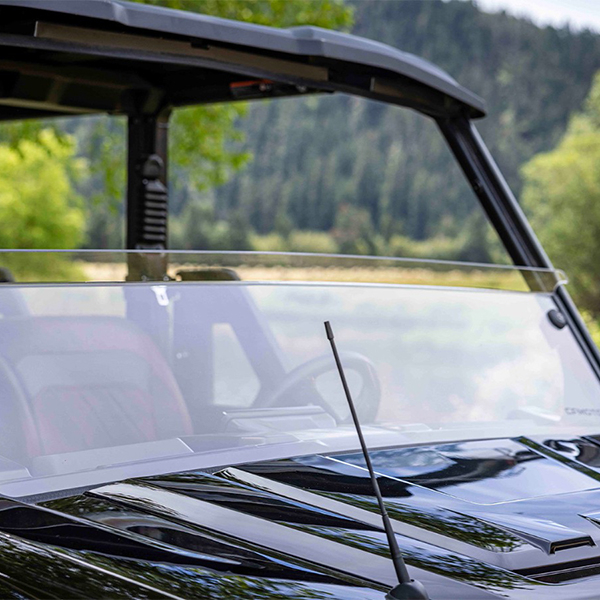 products/100/005/521/58/Priekinis stiklas pusinis CFMOTO U10 PRO_1.jpg