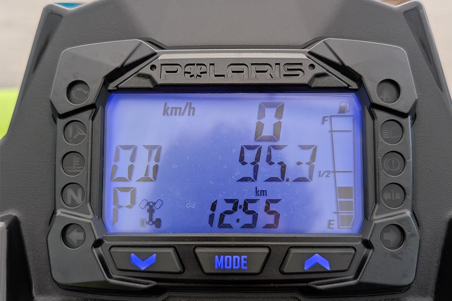 products/100/005/524/55/Mazai-naudotas-polaris-scrambler-XP-1000S-EPS-Lifted-Lime Pearl_96-min.jpg