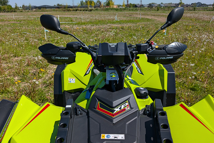 products/100/005/524/56/Mazai-naudotas-polaris-scrambler-XP-1000S-EPS-Lifted-Lime Pearl_96-min4.jpg