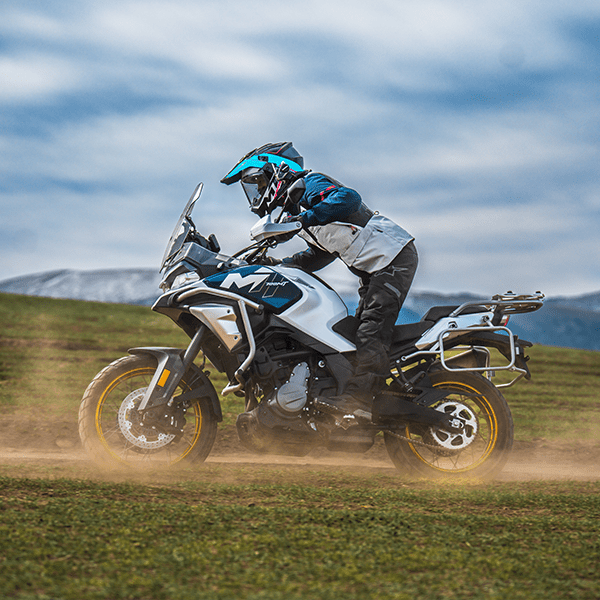 products/100/005/557/92/700MT_offroad_3-1-min.png