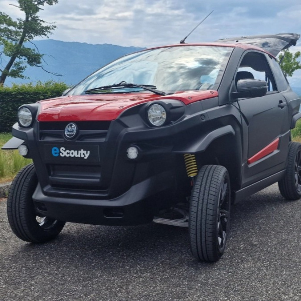 products/100/005/570/80/AIXAM E-SCOUTY EVO Elektrinis mini miesto automobilis_5.jpg