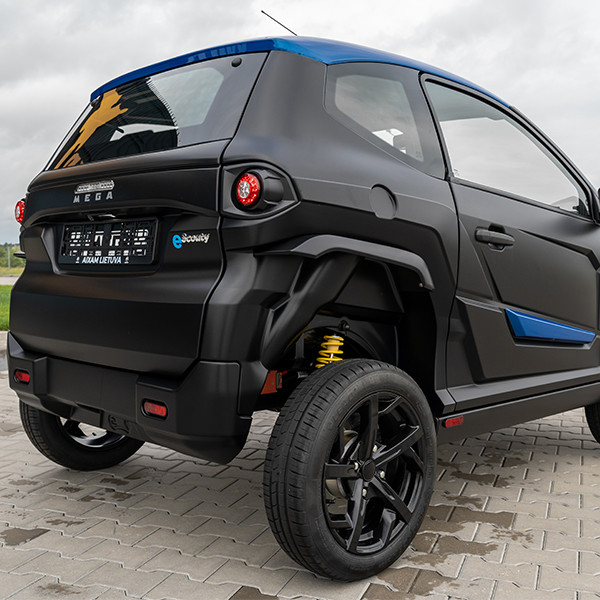 products/100/005/570/80/AIXAM MEGA eSCOUTY EVO Elektrinis mini miesto automobilisJPG_1.jpg