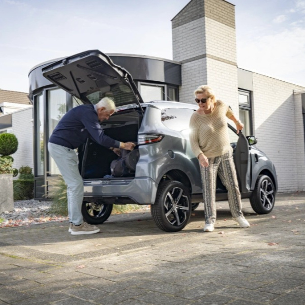 products/100/005/575/13/AIXAM E-CROSSOVER PREMIUM Elektrinis mini miesto automobilis_2.jpg