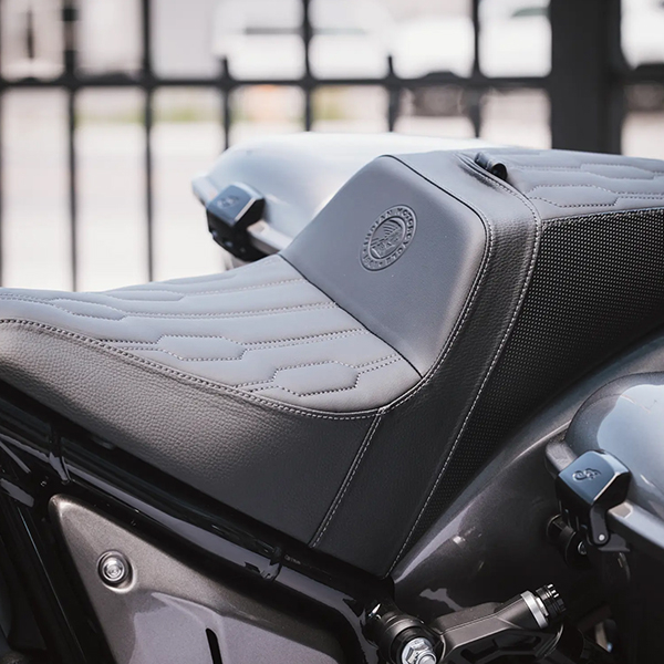 products/100/005/717/12/Dviviete sedyne 2-Up High Bolster Seat Indian Chief 2890997-VBA_3.jpg