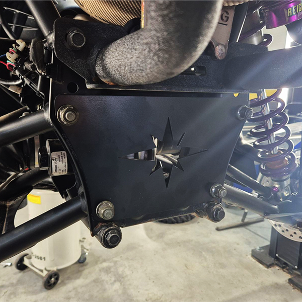 products/100/005/739/72/Reduktoriaus laikiklis galinio Polaris Scrambler ir Sportsman XP 1000 S 2020_real.jpg