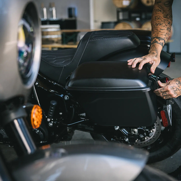 products/100/005/748/93/Rakinamos daiktadezes Onyx Black Smoke Indian Motorcycle 2891210-866_4.jpg