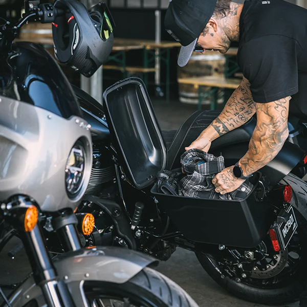 products/100/005/748/93/Rakinamos daiktadezes Onyx Black Smoke Indian Motorcycle 2891210-866_5.jpg