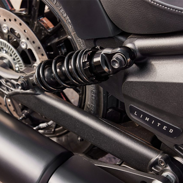 products/100/005/835/95/Indian Motorcycle Scout Bobber LimitedTech ABS 2026_real7.jpg