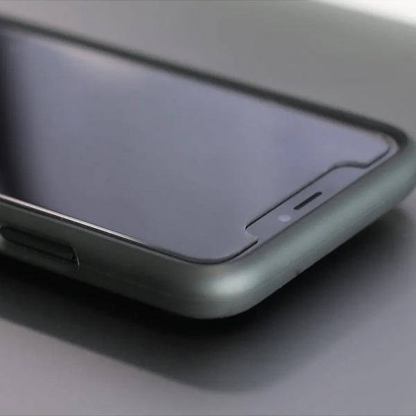 products/100/005/876/13/Apsaugine ekrano plevele Quad Lock - iPhone 13 ir 13 PRO_1.jpg