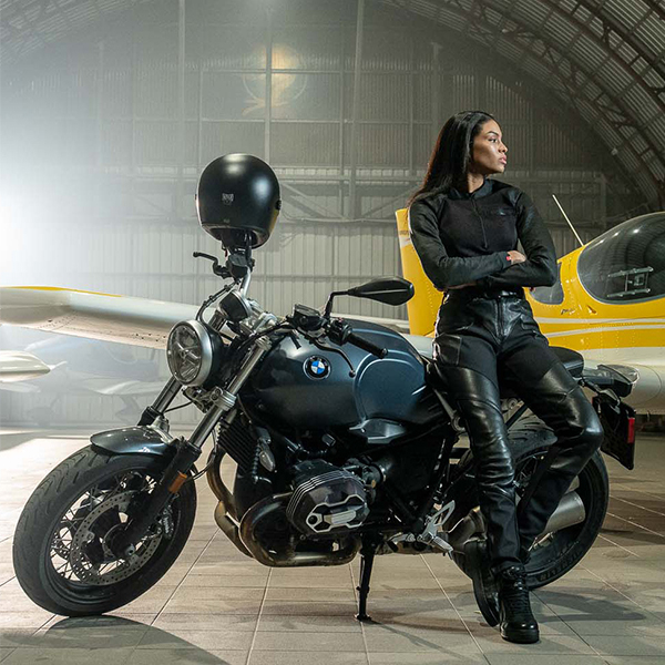 products/100/005/879/12/Apsauginiai marskineliai moterims Pando BIA BLACK_real3.jpg