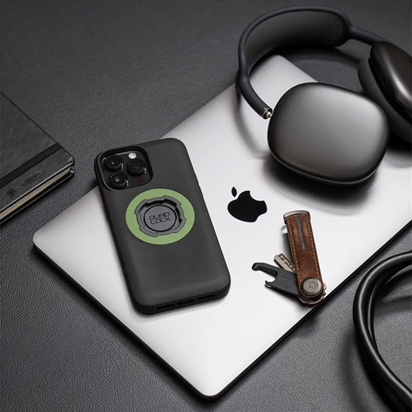 products/100/005/899/32/Magnetinis deklas Quad Lock Mag telefonui iPhone 16 Plus_real.jpg