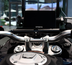 products/100/003/178/52/Papildomas tvirtinimas navigacijai ar racijai CFMOTO 800MT 6WWV-808300-5000_2.jpg