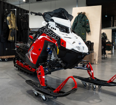 products/100/003/540/12/Polaris 850 RMK KHAOS 155 SLASH 2023.jpg