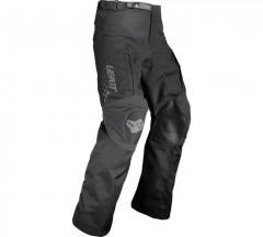 products/100/004/976/72/Kelnes Leatt Moto 5.5 Enduro Juodos_1.jpg