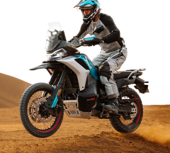 products/100/005/005/92/CFMOTO_800MT-X_Zephyr_Blue_2025_p4.jpg