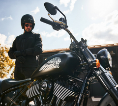 products/100/005/094/46/Indian-Chief-Bobber-Dark-Horse-ABS-2025-Black-Smoke-p7.jpg