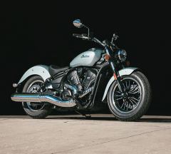 products/100/005/095/16/Indian-Motorcycle-Scout-Sixty-Classic-Limited-ABS-2025-Frost-Silver-p4.jpg