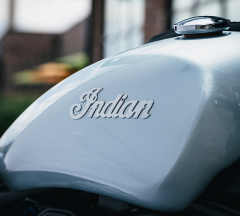 products/100/005/095/16/Indian-Motorcycle-Scout-Sixty-Classic-Limited-ABS-2025-Frost-Silver-p7.jpg