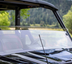 products/100/005/521/58/Priekinis stiklas pusinis CFMOTO U10 PRO_1.jpg